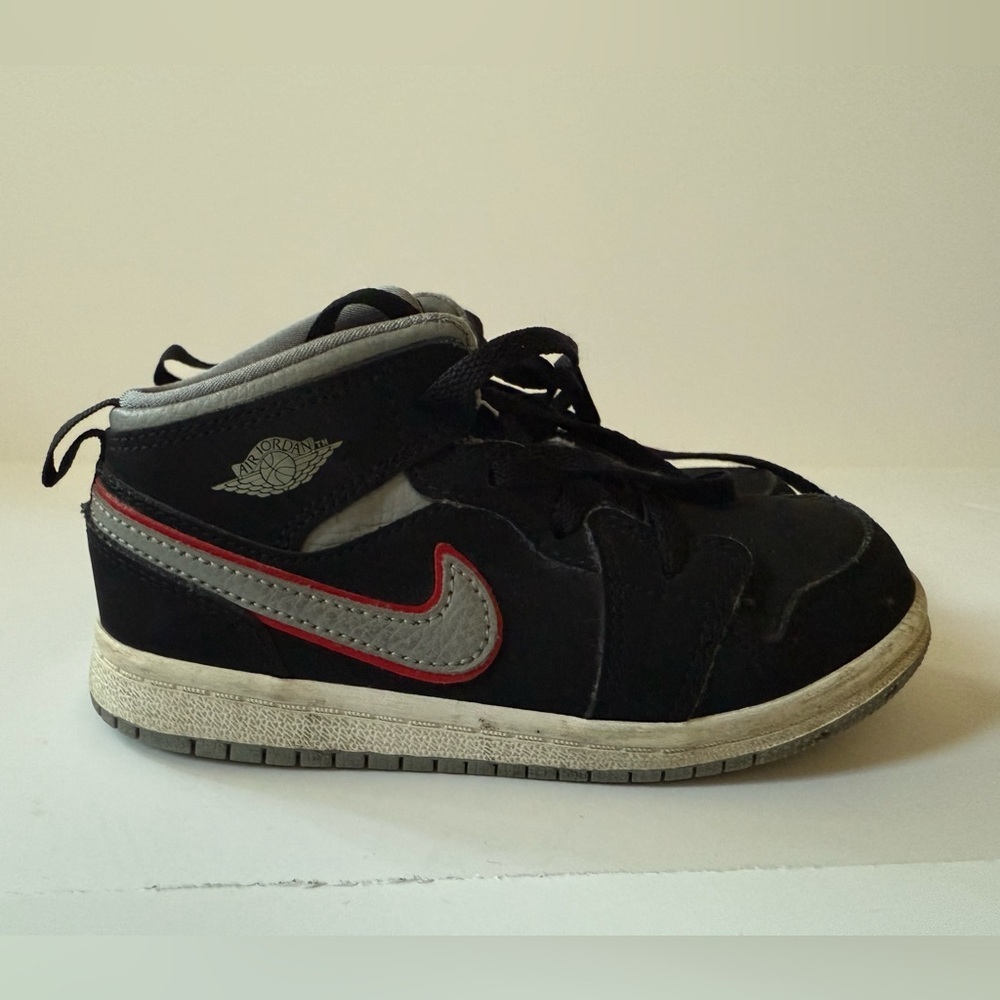 Nike Jordan mid black toddler size 10